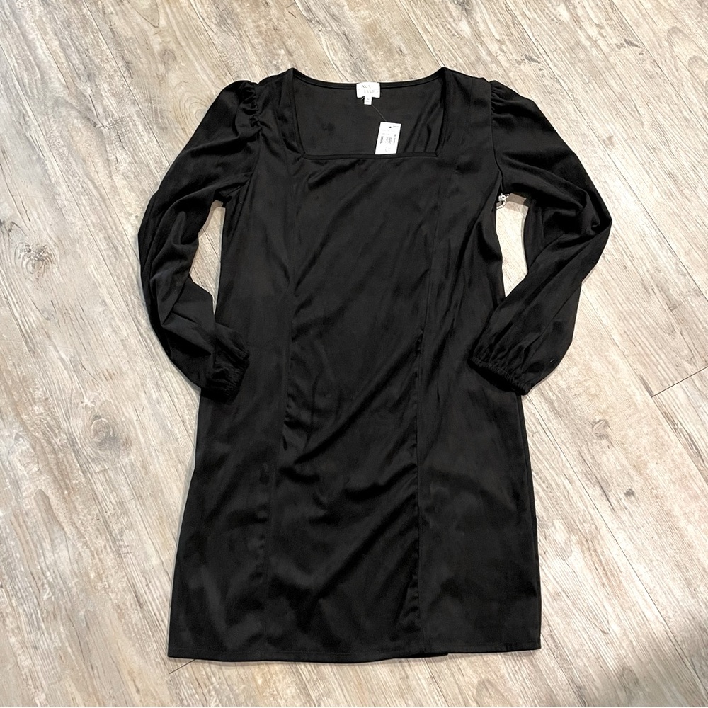 NWT ✨ Black suede dress